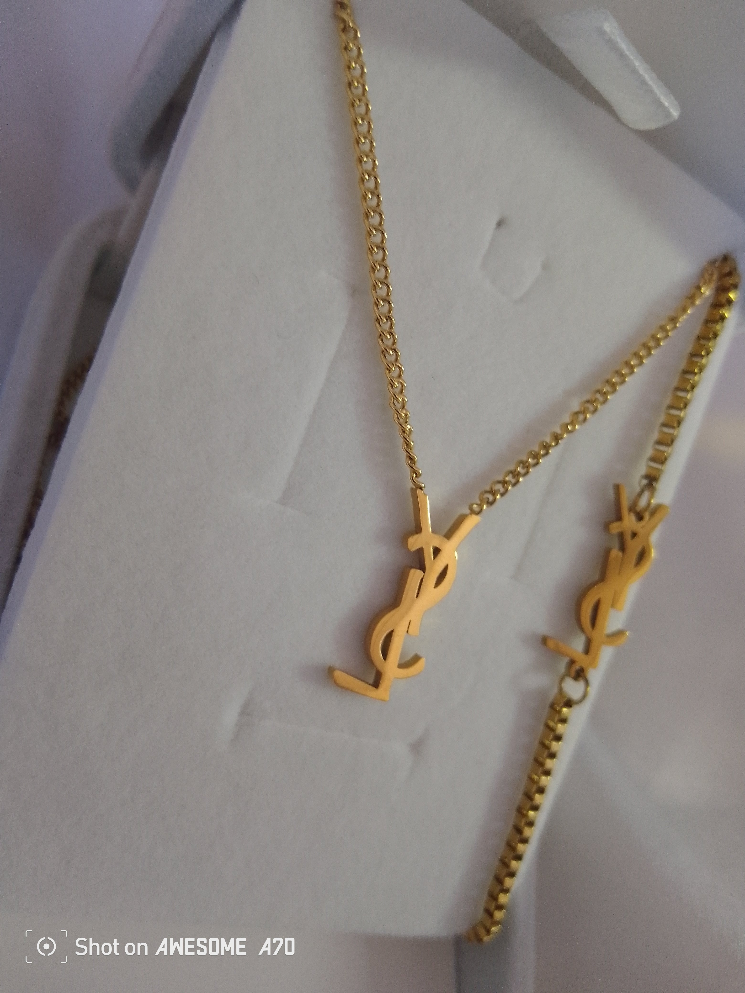 Set Bijoux Élégance YSL (Collier & Bracelet)